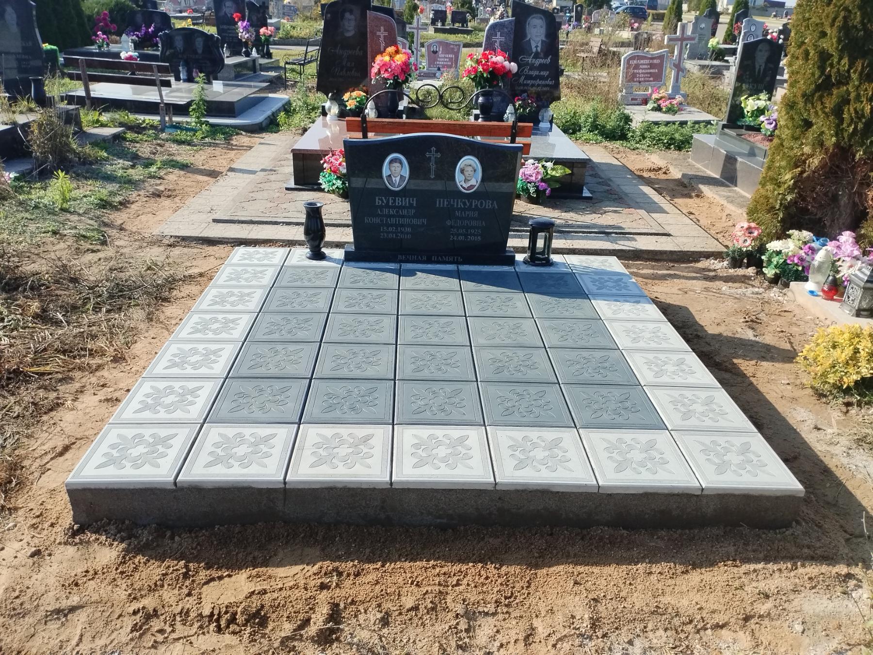 Двойной памятник