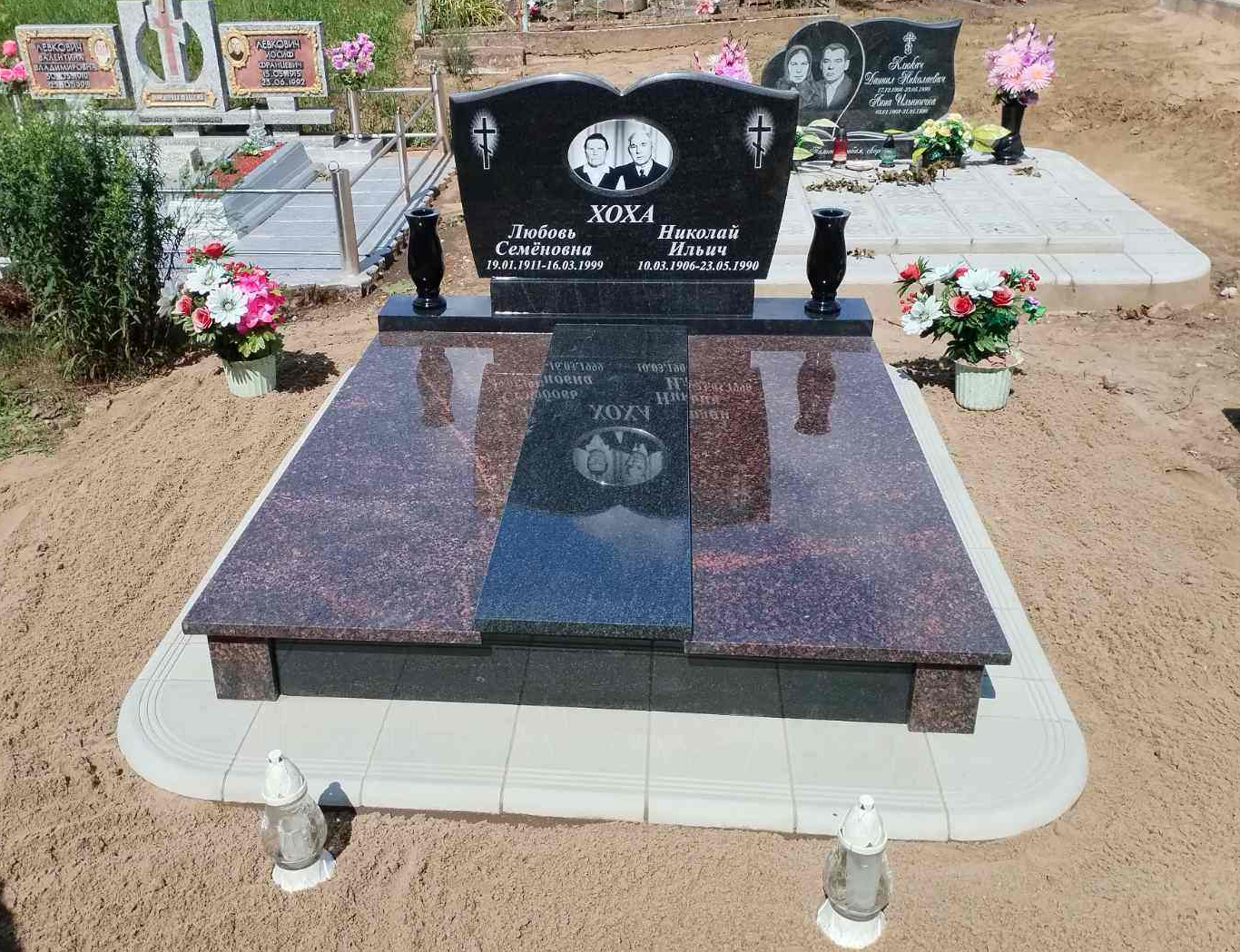 Двойной памятник