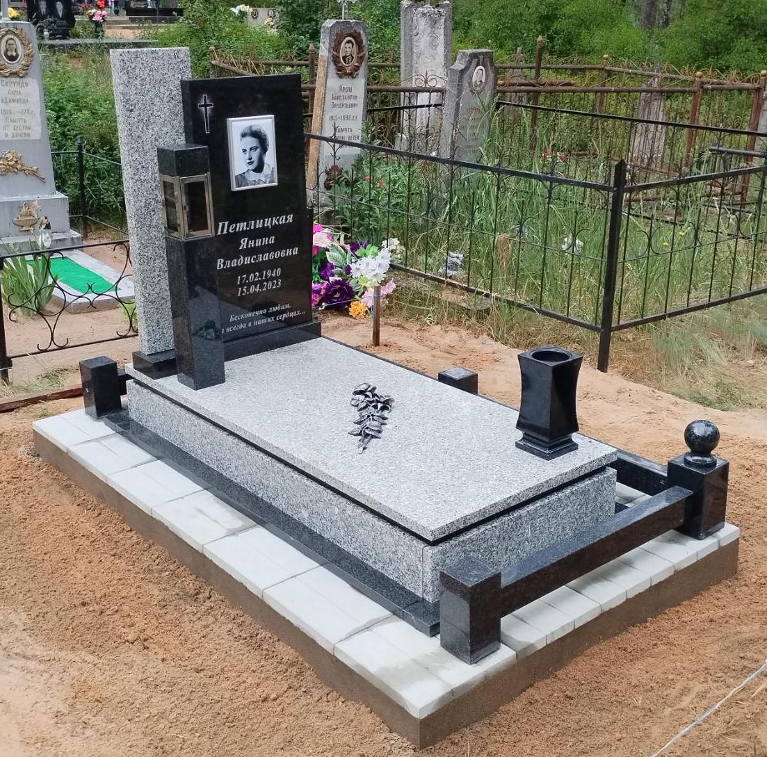 Одиночный памятник с парящей плитой